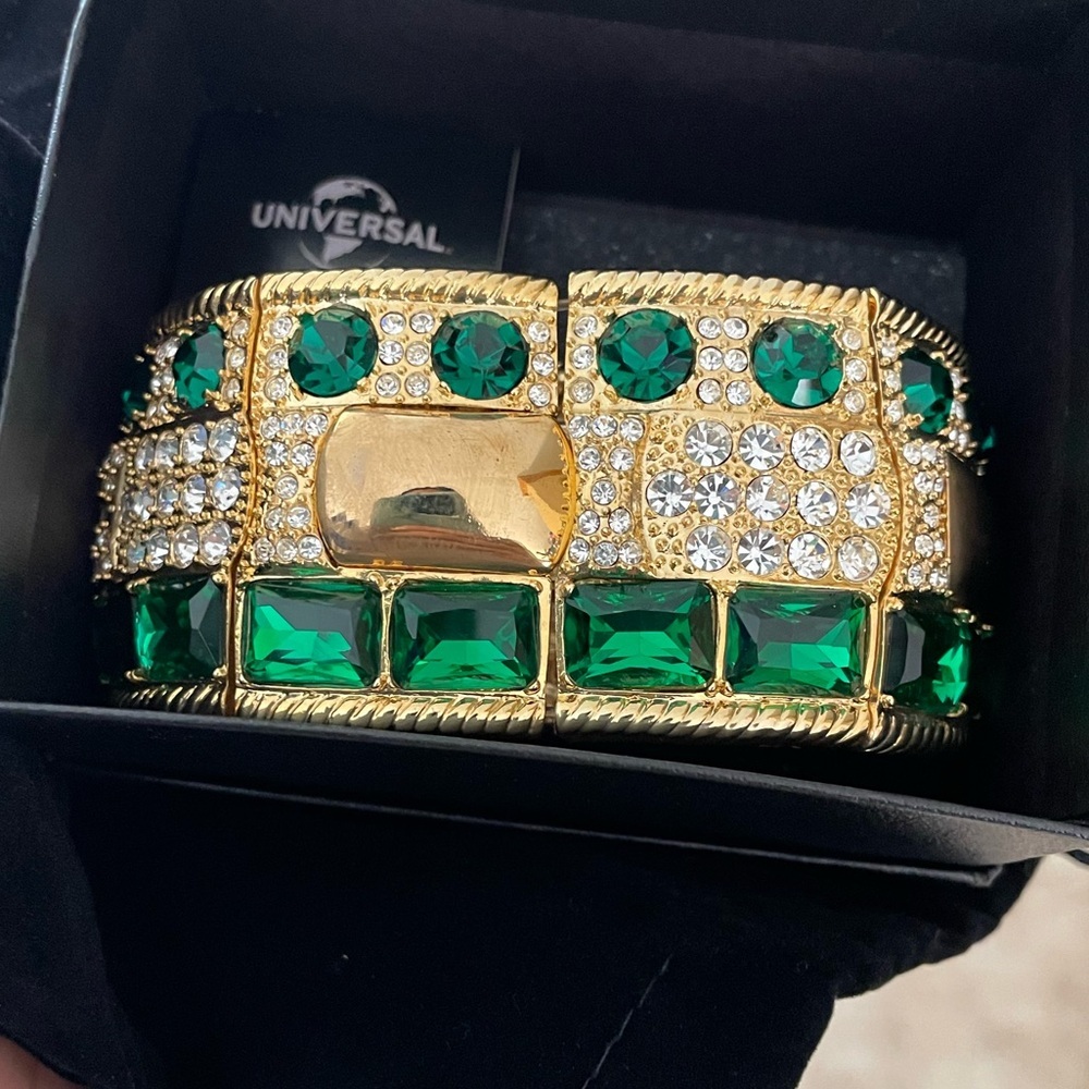 Universal Vault Collection Green Gold Bracelet